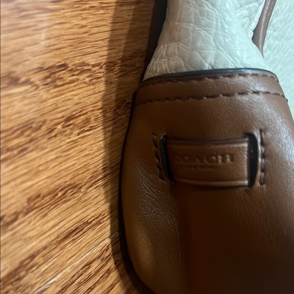 Coach HADLEY GRAIN LEATHER FIELD BAG - Picture 3 of 9